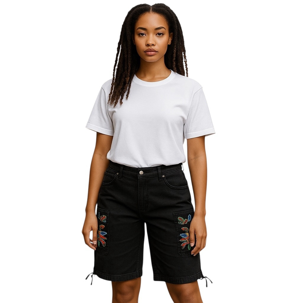 2 Friends Shorts Womens L Large Black Cargo Pockets Floral Embroidered Capri